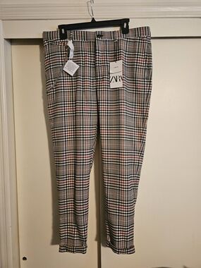 ZARA Men's Plaid Chinos in Black, White & Red